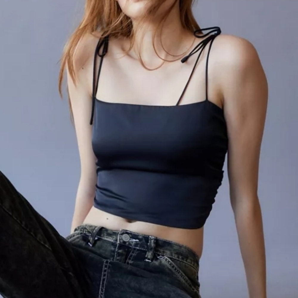 UO Bella Tie-Shoulder Black Cami Size XSmall